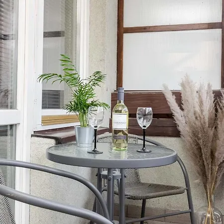Z Parkingiem Apartment *