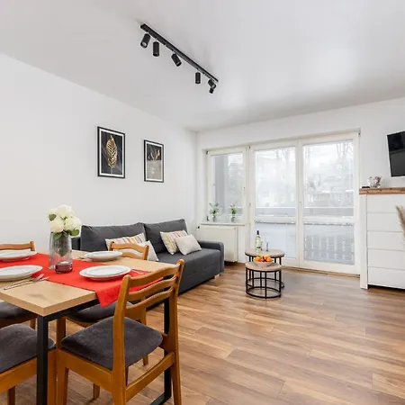 Z Parkingiem Apartment